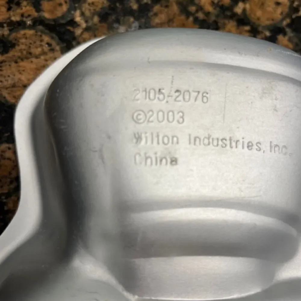 Wilton‎ 2003 Train Cake Pan